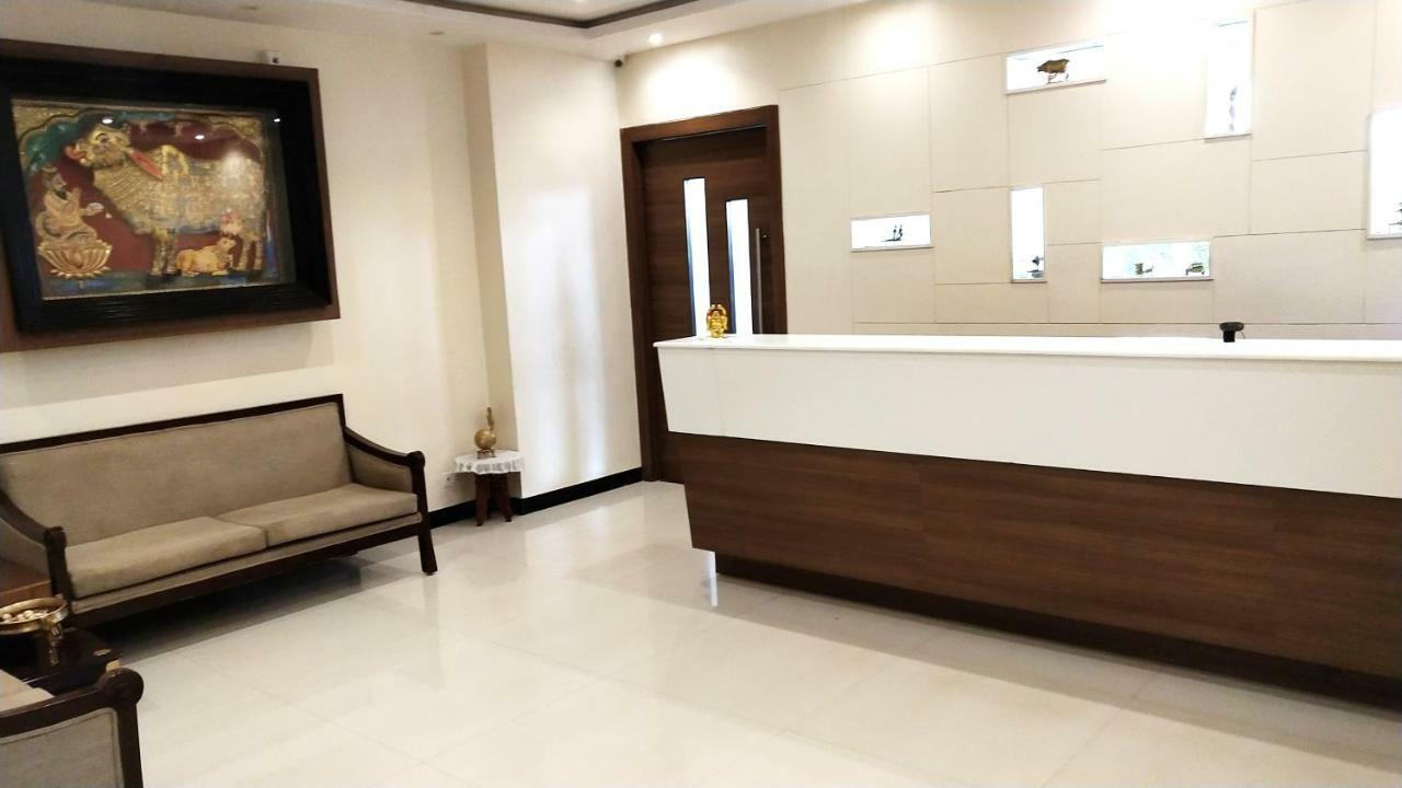 Hotel The Pioneer Visakhapatnam Esterno foto
