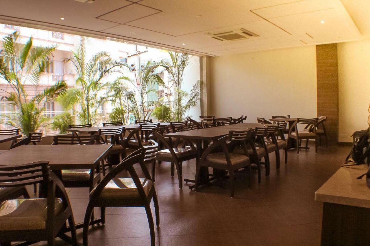 Hotel The Pioneer Visakhapatnam Esterno foto