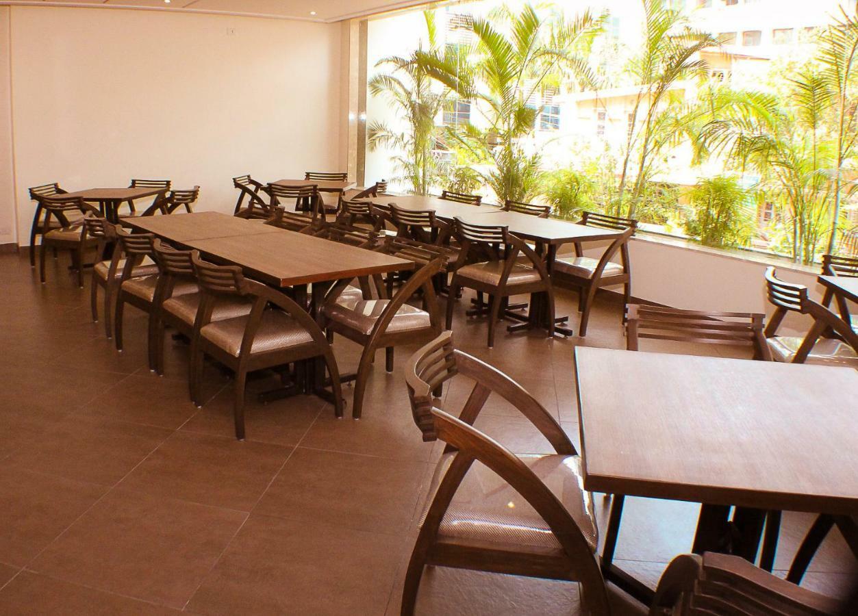 Hotel The Pioneer Visakhapatnam Esterno foto